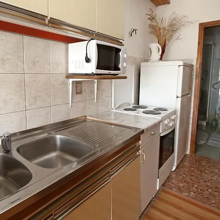 Apartment With A Parking Space Povlja, Brac - 759
